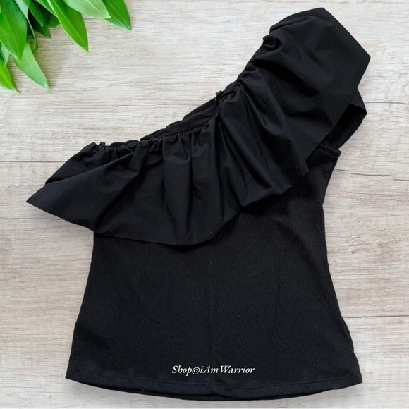 Who What Wear black ruffle one shoulder top *shop@iamwarrior - Picture 3 of 8